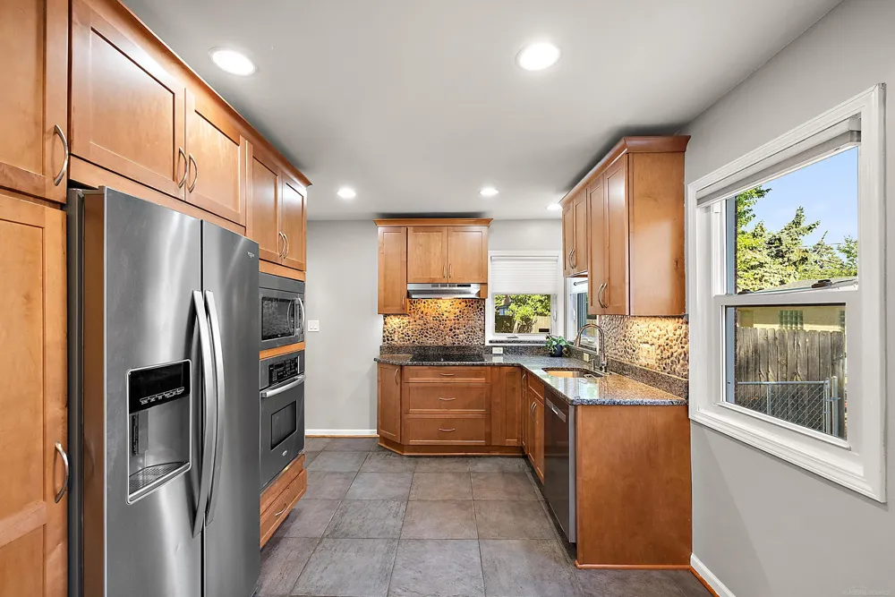 28225 Delton Street Madison Heights City, MI 48071