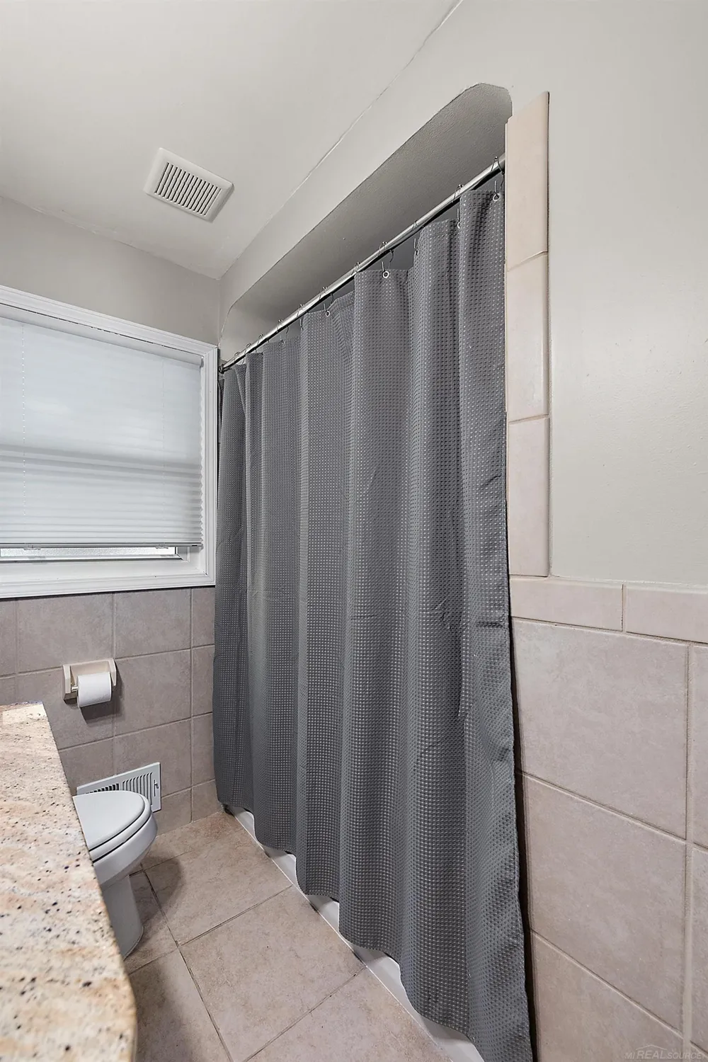 28225 Delton Street Madison Heights City, MI 48071