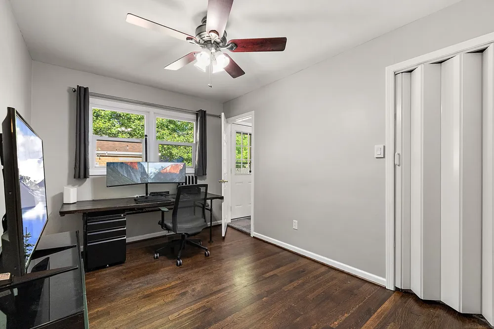 28225 Delton Street Madison Heights City, MI 48071
