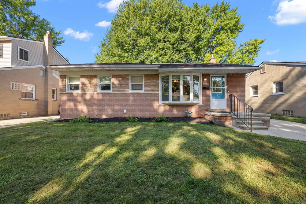28225 Delton Street Madison Heights City, MI 48071