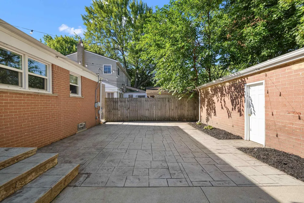 28225 Delton Street Madison Heights City, MI 48071