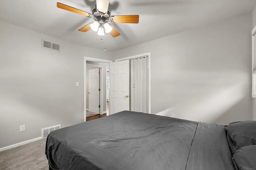 28225 Delton Street Madison Heights City, MI 48071