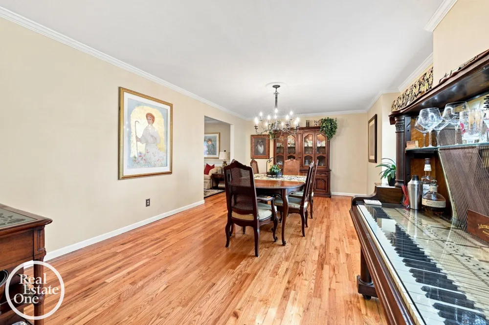 38308 Hidden Lane Clinton Charter Township, MI 48036