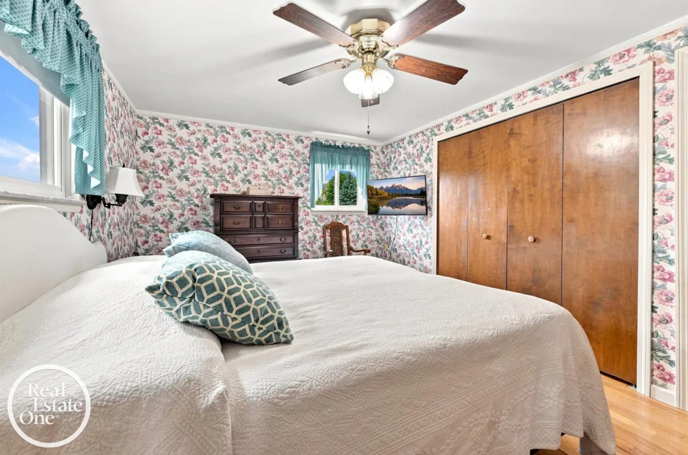 38308 Hidden Lane Clinton Charter Township, MI 48036
