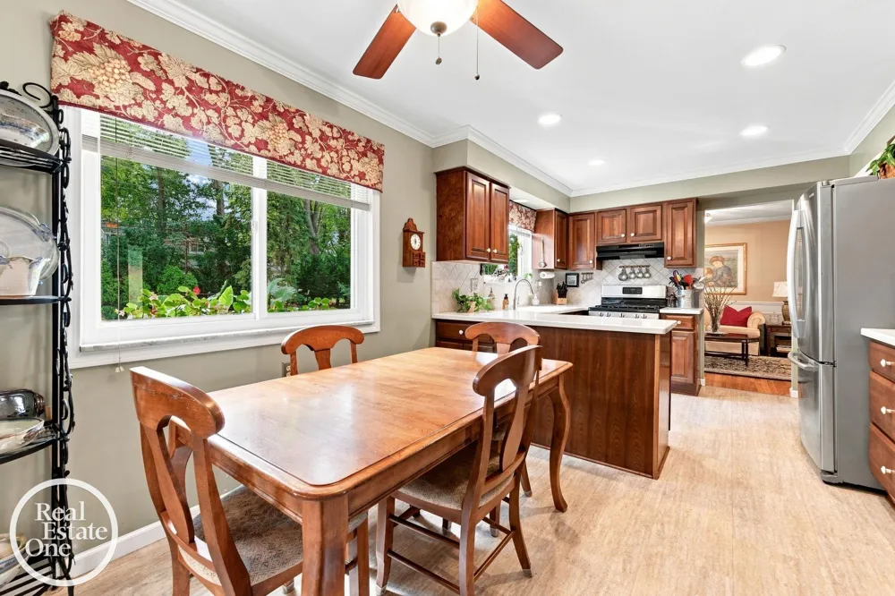 38308 Hidden Lane Clinton Charter Township, MI 48036