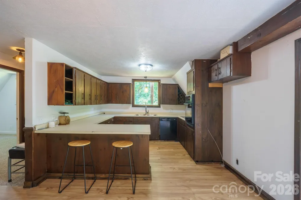 2776 US 64 Highway Morganton, NC 28655