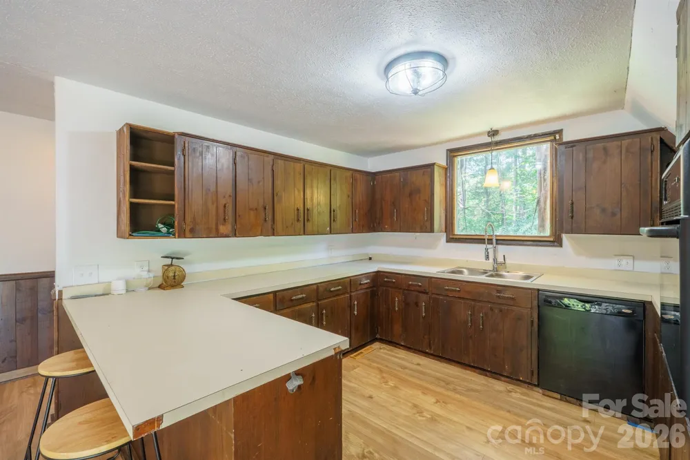 2776 US 64 Highway Morganton, NC 28655