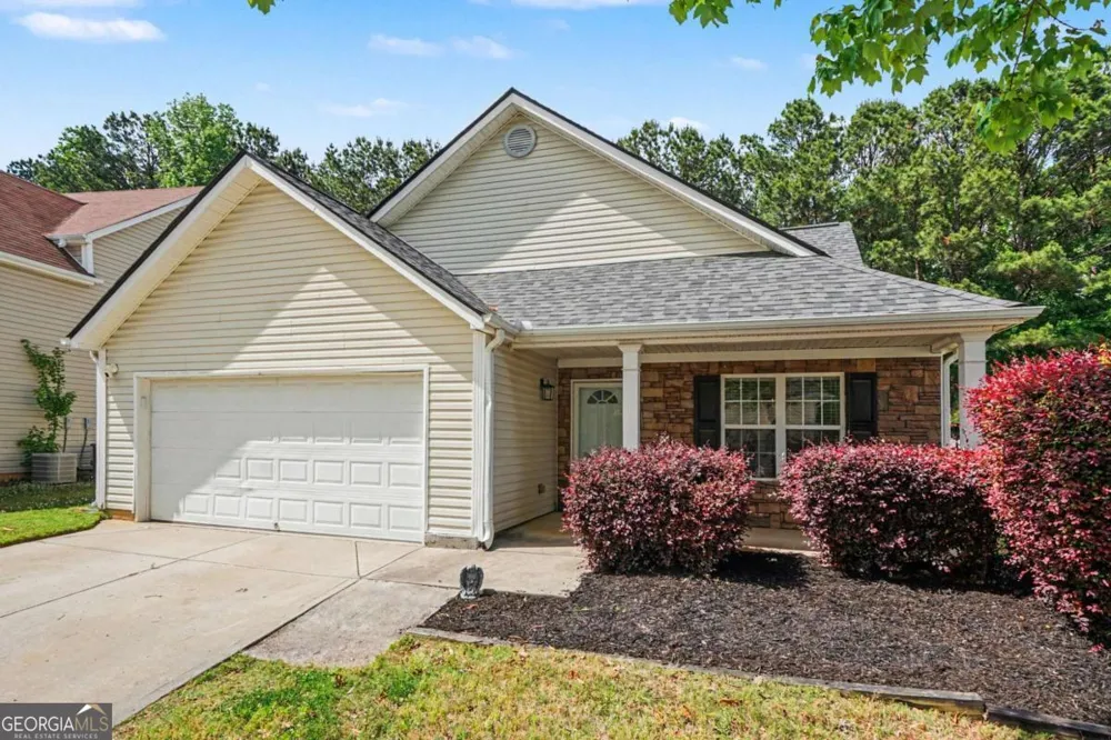 315 Shadowbrooke CIR Loganville, GA 30052