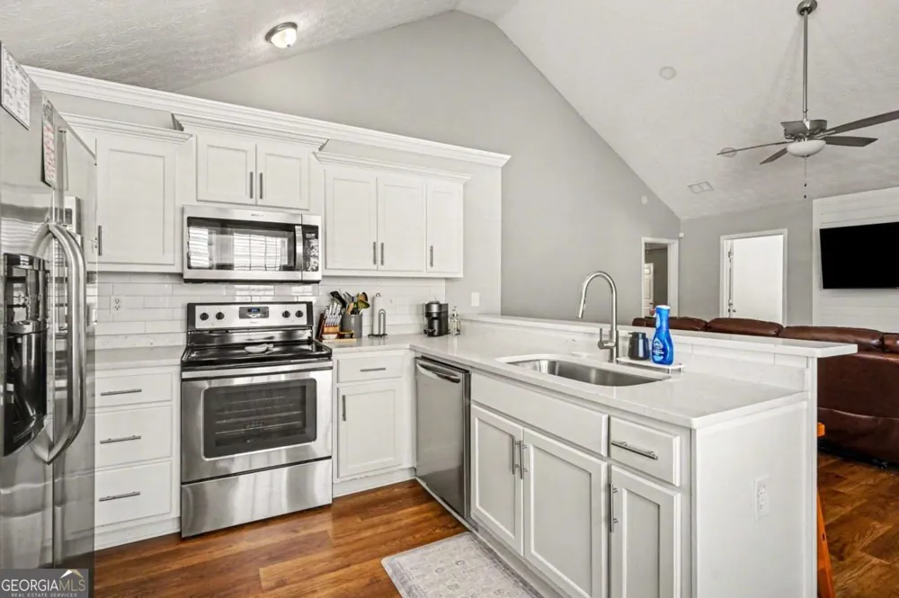 315 Shadowbrooke CIR Loganville, GA 30052