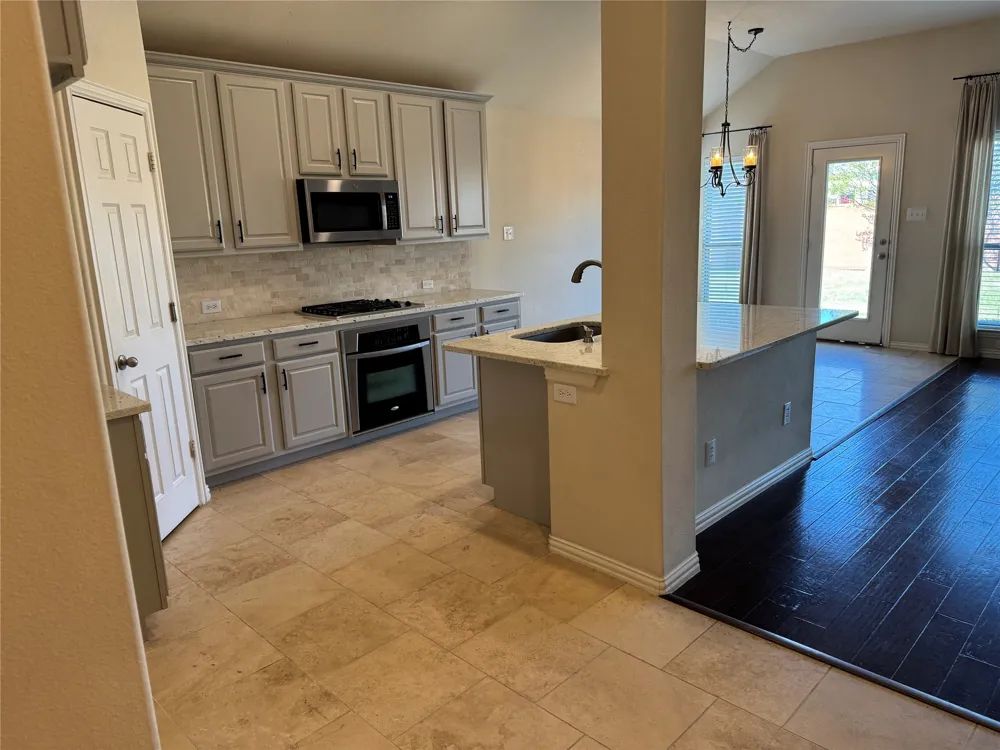 909 White Porch Avenue Forney, TX 75126