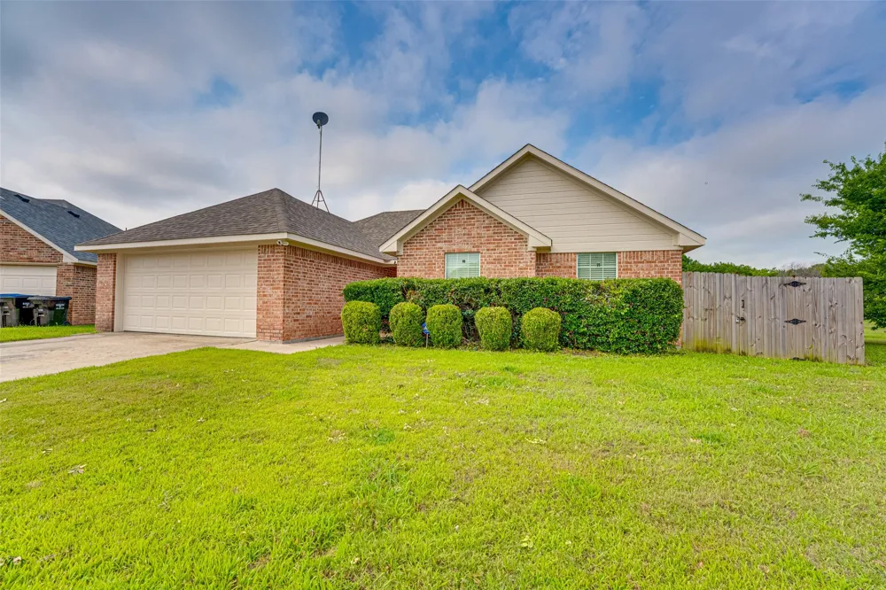 2206 Kaitlyn Circle Caddo Mills, TX 75135