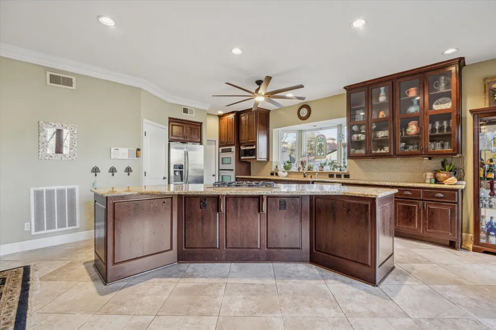 5 Harbor Lane Kemah, TX 77565