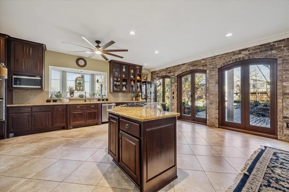 5 Harbor Lane Kemah, TX 77565