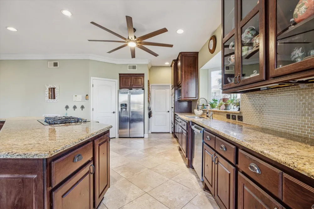 5 Harbor Lane Kemah, TX 77565