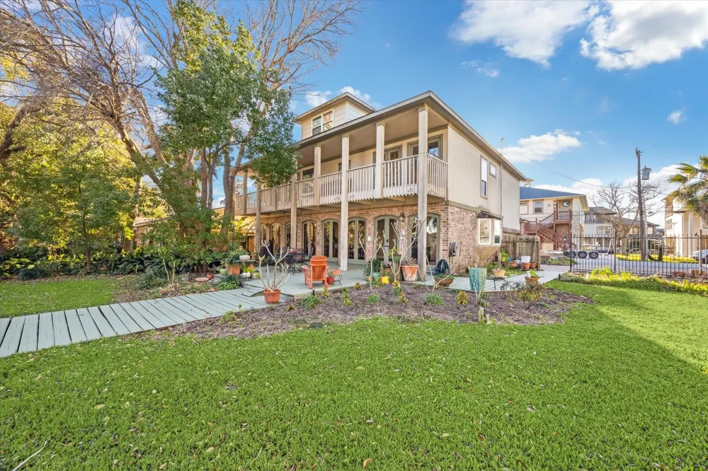 5 Harbor Lane Kemah, TX 77565