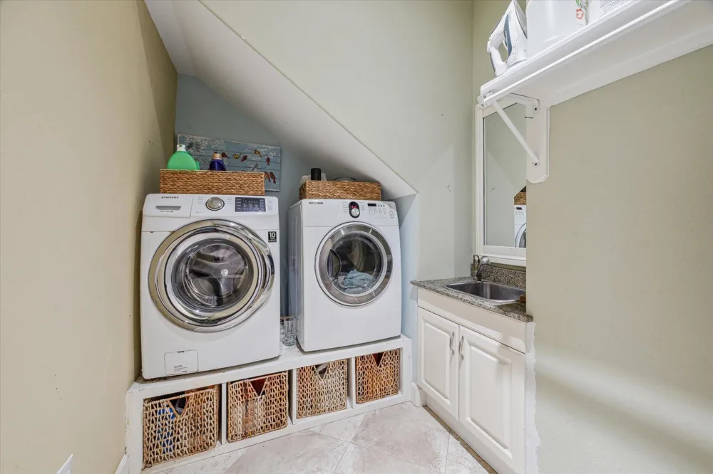 5 Harbor Lane Kemah, TX 77565