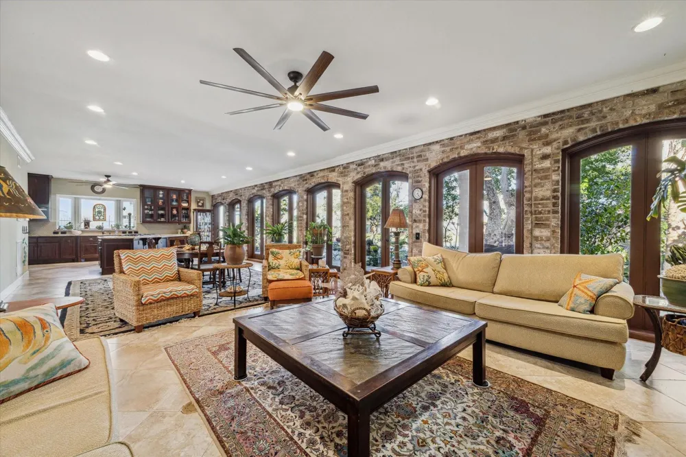 5 Harbor Lane Kemah, TX 77565