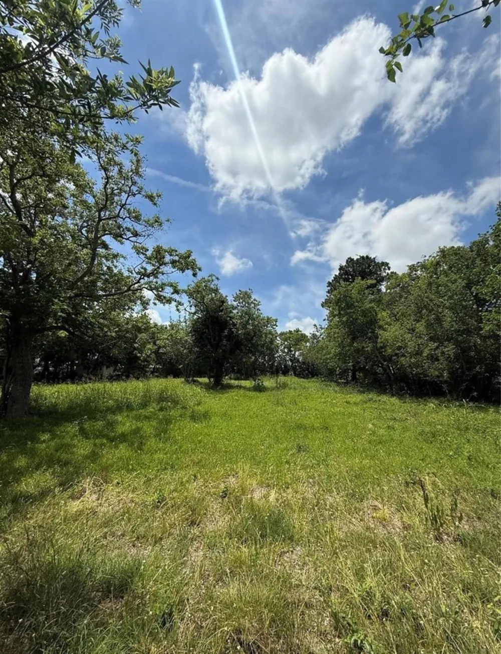 2929 2nd Avenue Texas City, TX 77590