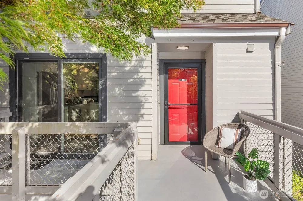 6121 NE 175th Street #C201 Kenmore, WA 98028