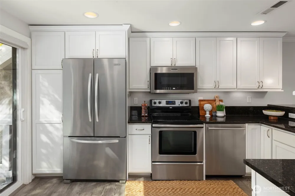 6121 NE 175th Street #C201 Kenmore, WA 98028