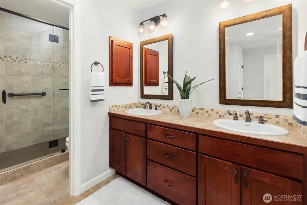 6121 NE 175th Street #C201 Kenmore, WA 98028