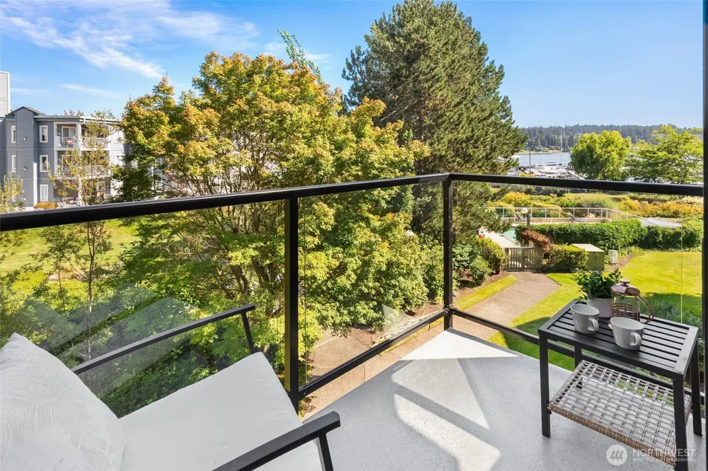 6121 NE 175th Street #C201 Kenmore, WA 98028