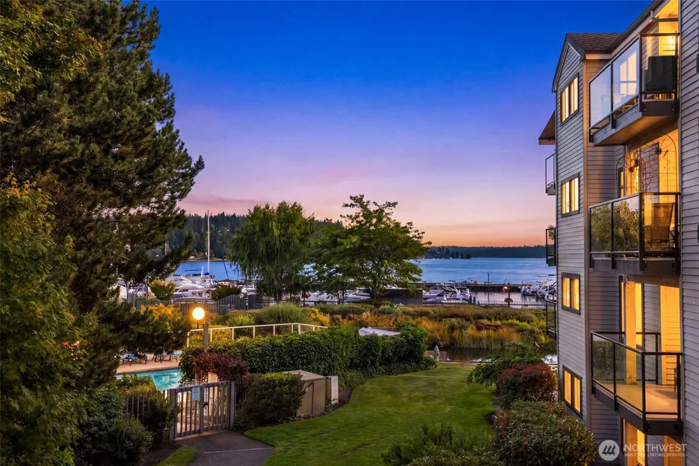 6121 NE 175th Street #C201 Kenmore, WA 98028