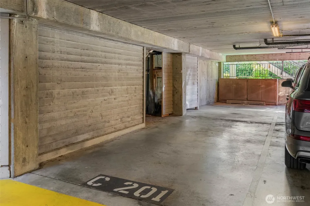 6121 NE 175th Street #C201 Kenmore, WA 98028
