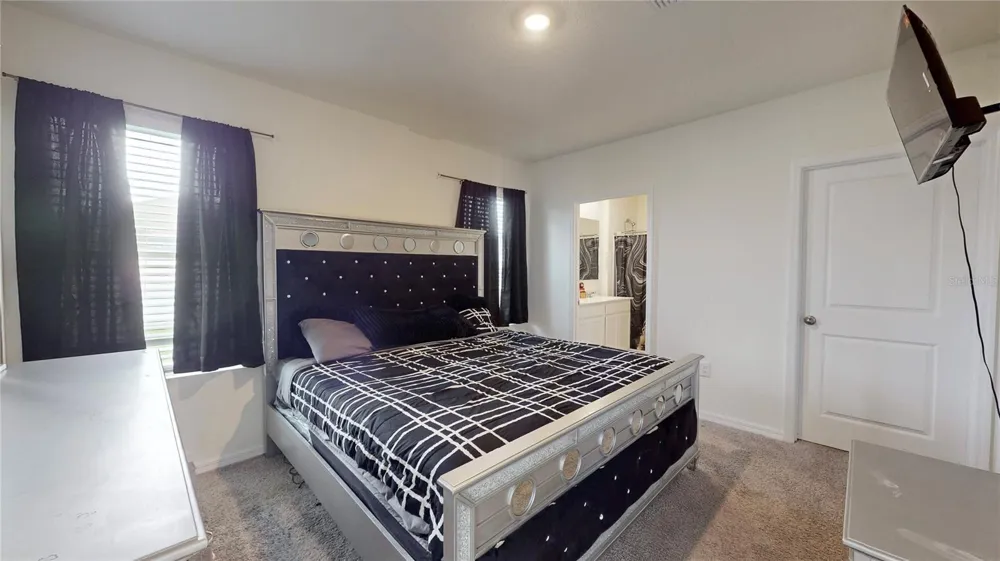 Address Not Shown Umatilla, FL 32784