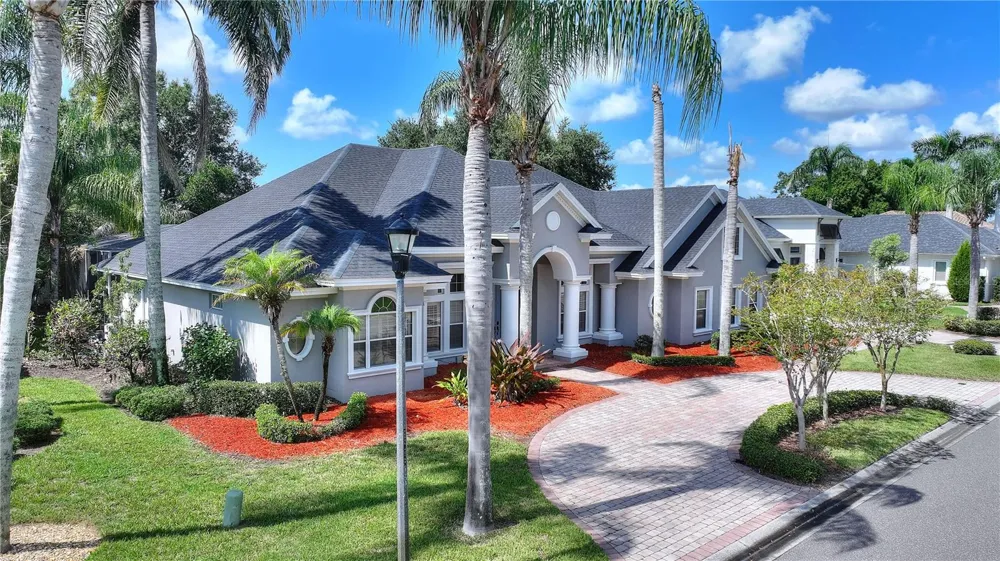 9469 WATERFORD OAKS DRIVE Winter Haven, FL 33884