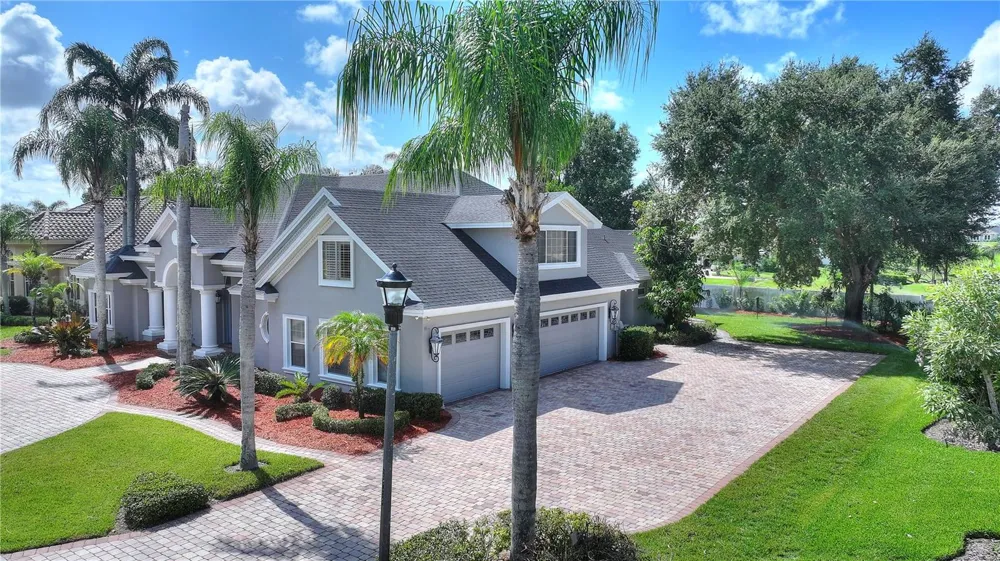 9469 WATERFORD OAKS DRIVE Winter Haven, FL 33884
