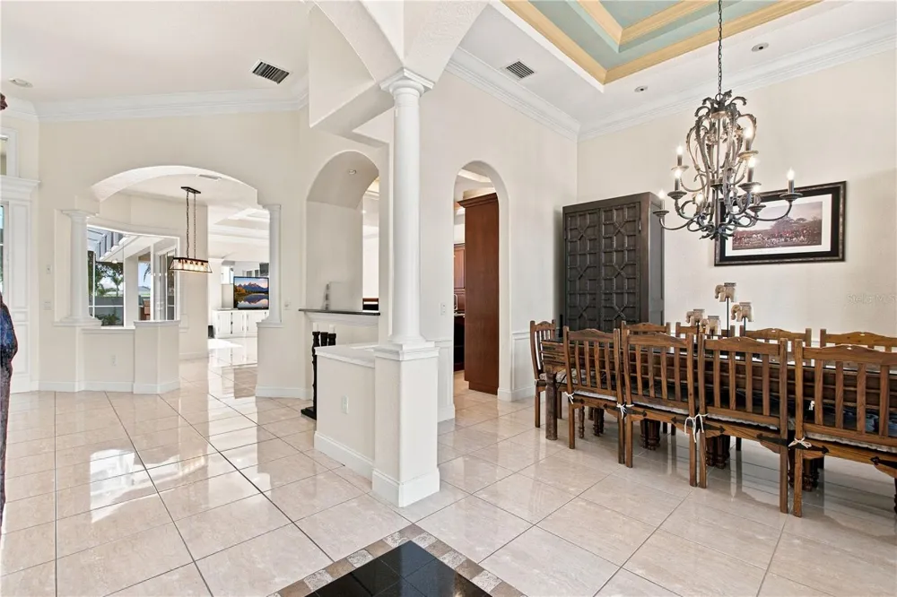 9469 WATERFORD OAKS DRIVE Winter Haven, FL 33884