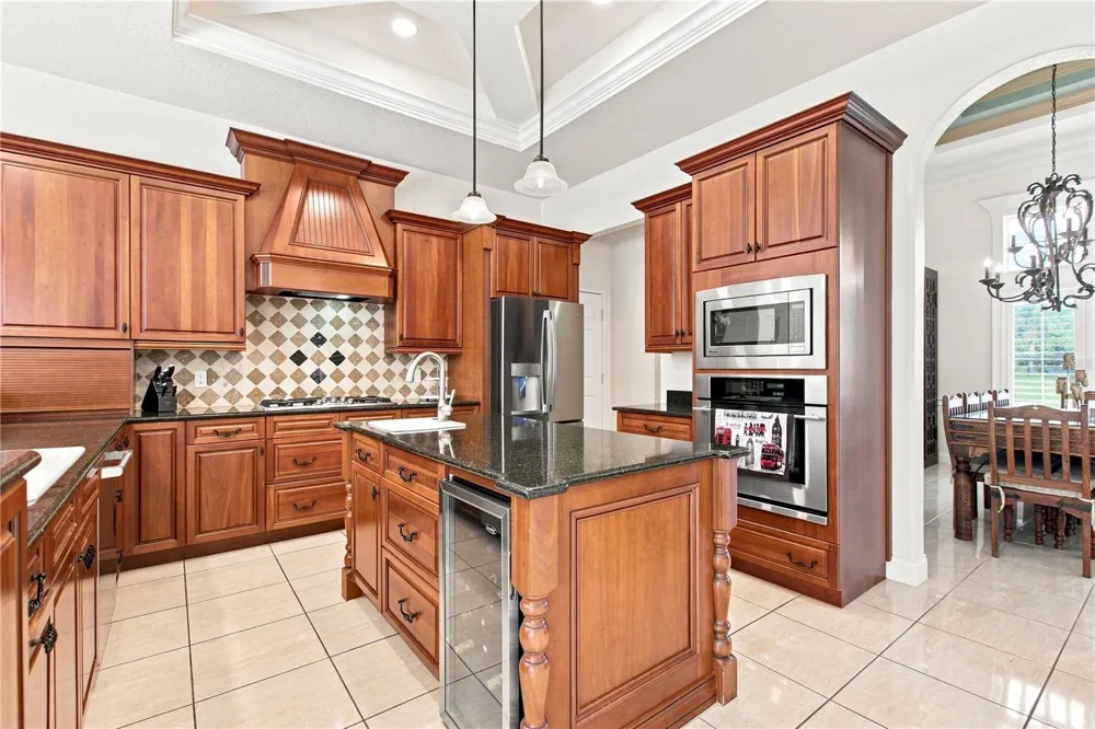 9469 WATERFORD OAKS DRIVE Winter Haven, FL 33884