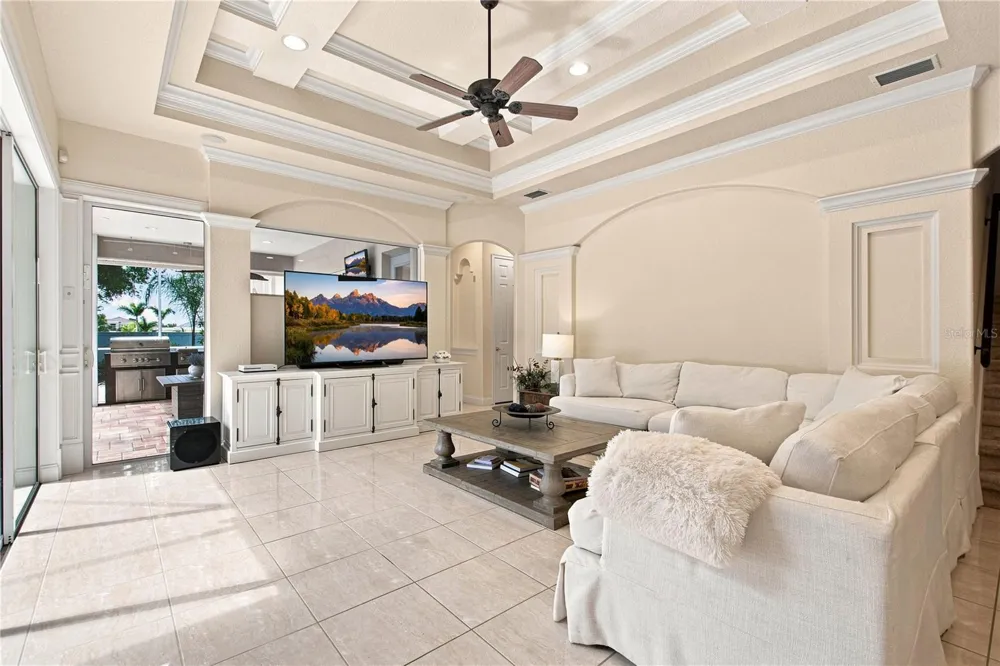 9469 WATERFORD OAKS DRIVE Winter Haven, FL 33884