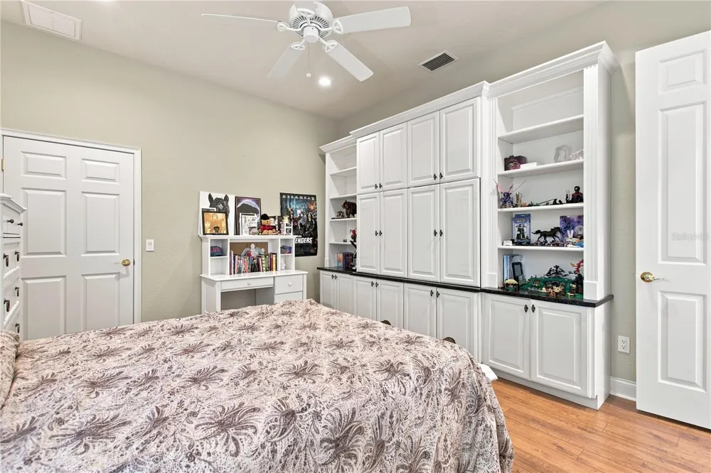 9469 WATERFORD OAKS DRIVE Winter Haven, FL 33884