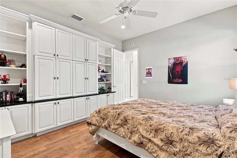 9469 WATERFORD OAKS DRIVE Winter Haven, FL 33884