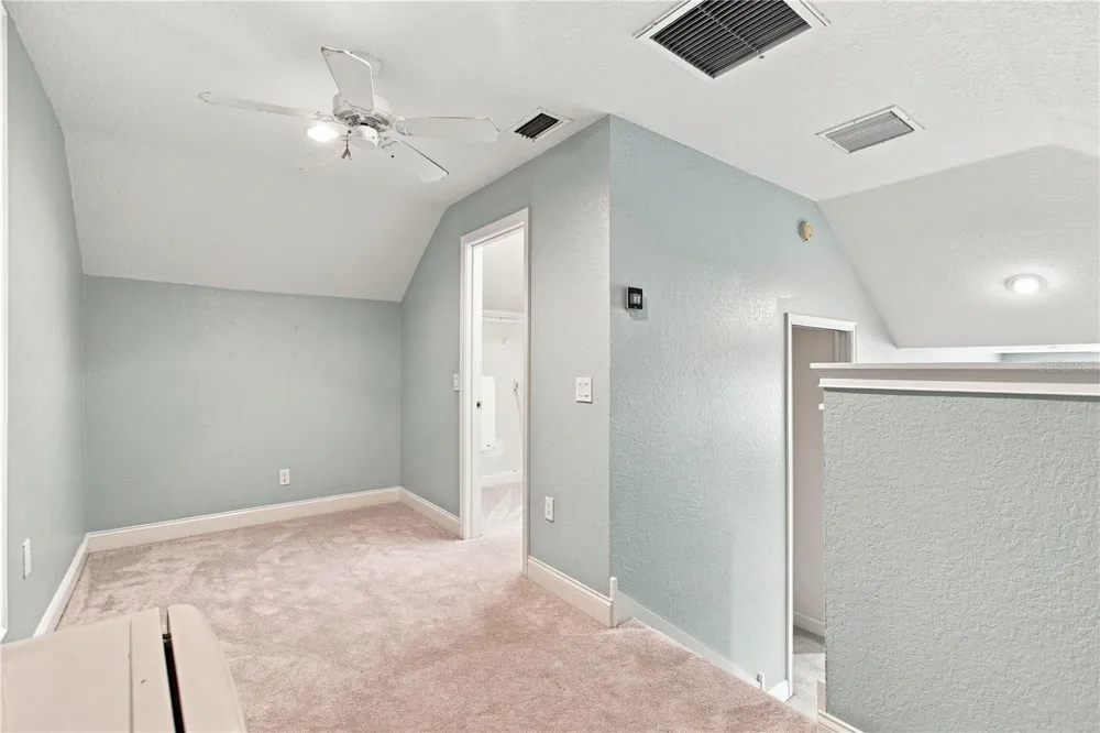 9469 WATERFORD OAKS DRIVE Winter Haven, FL 33884