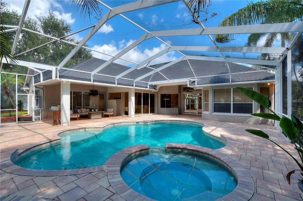 9469 WATERFORD OAKS DRIVE Winter Haven, FL 33884