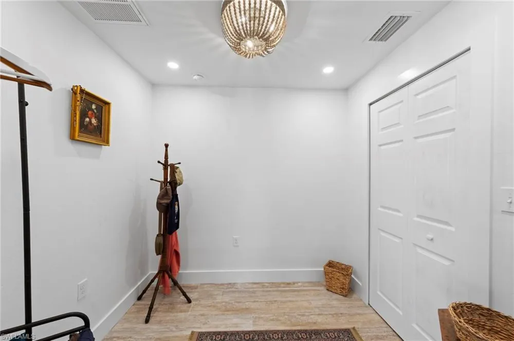 849 Beach Road Sanibel, FL 33957