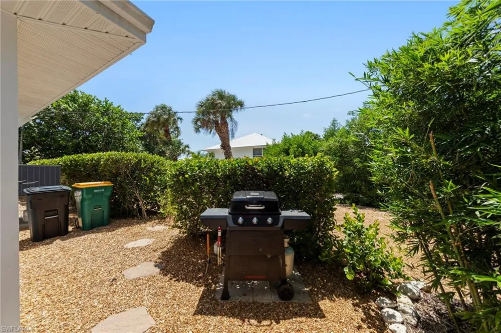 849 Beach Road Sanibel, FL 33957