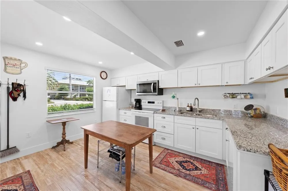 849 Beach Road Sanibel, FL 33957