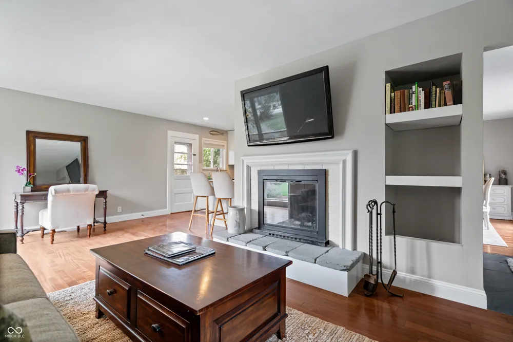 10306 New Jersey Street Carmel, IN 46280