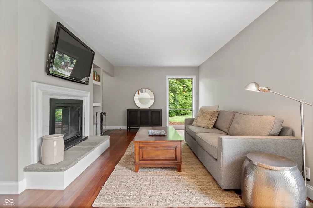 10306 New Jersey Street Carmel, IN 46280