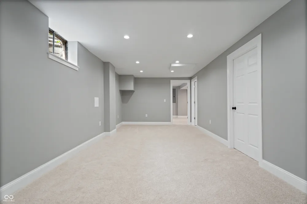 10306 New Jersey Street Carmel, IN 46280