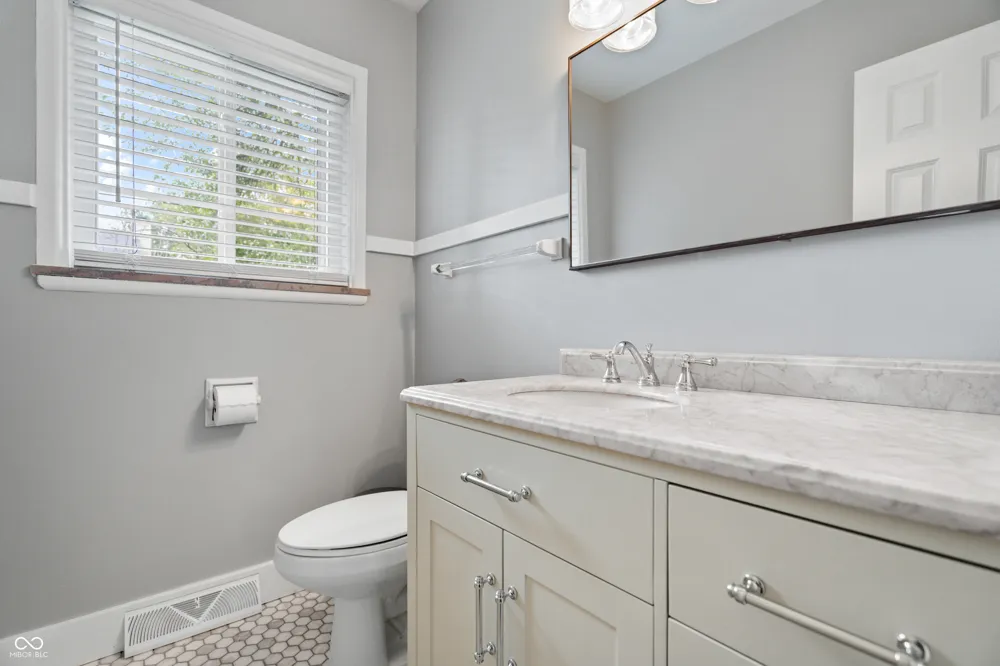 10306 New Jersey Street Carmel, IN 46280
