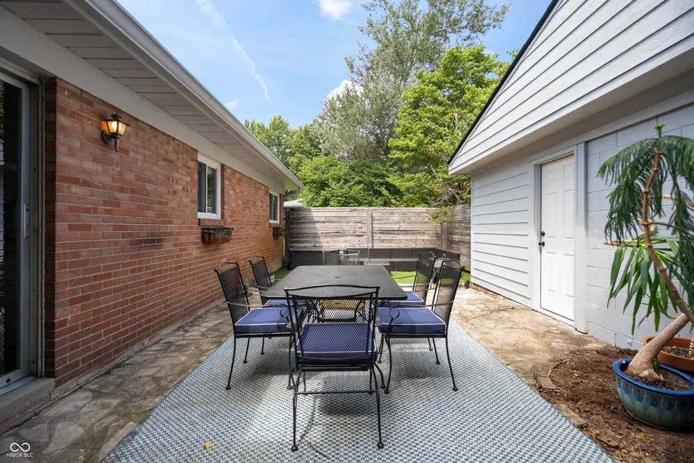 10306 New Jersey Street Carmel, IN 46280
