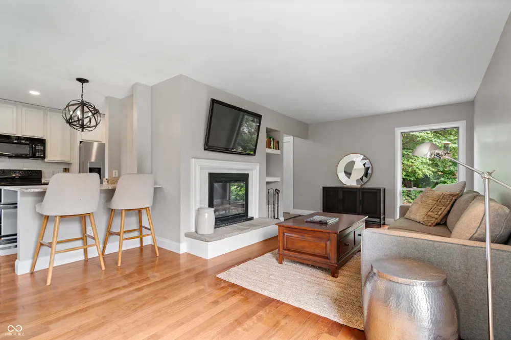 10306 New Jersey Street Carmel, IN 46280
