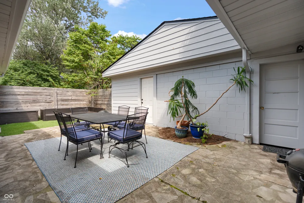 10306 New Jersey Street Carmel, IN 46280