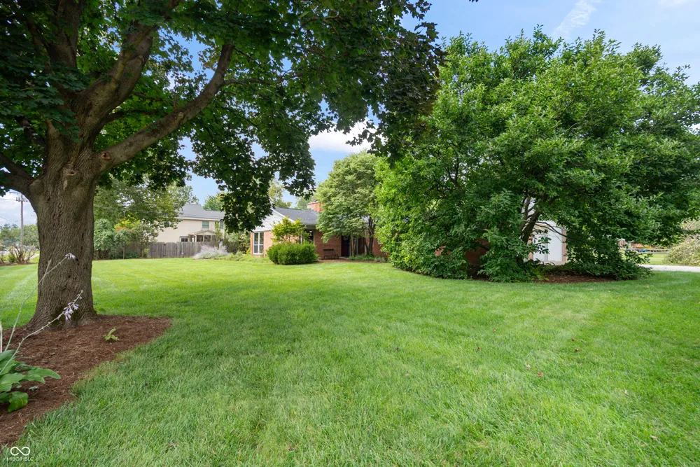 10306 New Jersey Street Carmel, IN 46280