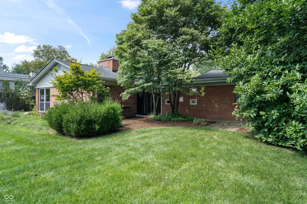 10306 New Jersey Street Carmel, IN 46280